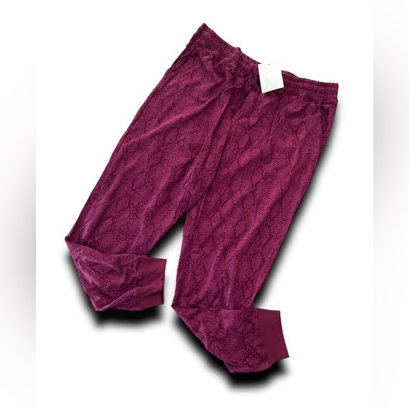 NWT - LuLaRoe Jax Joggers - Picture 1 of 5